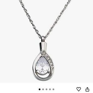 Elegant Silver URN Teardrop Pendant Necklace Brand new